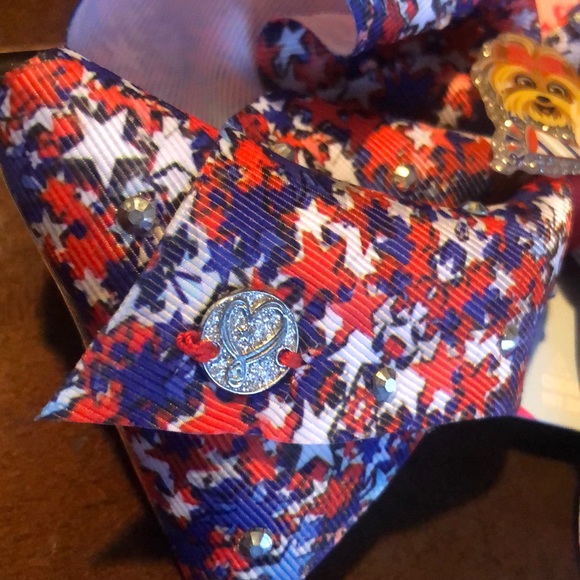 Jojo Siwa Bow - Picture 2 of 4
